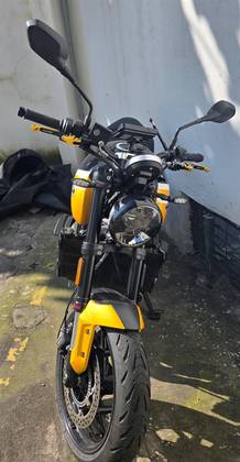 TRIUMPH TRIDENT 660 